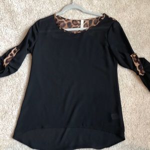 Black with leopard detail top